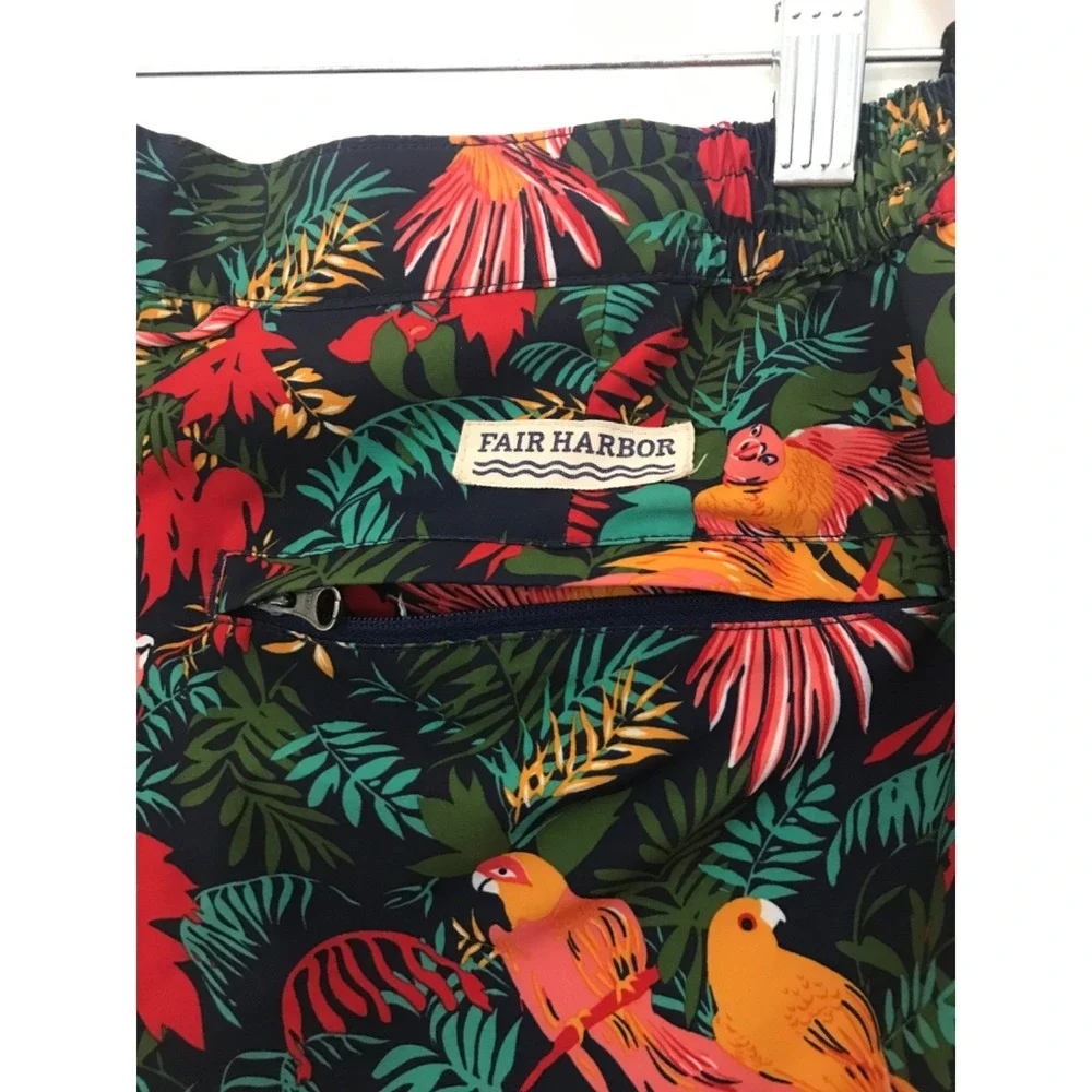 Fair Harbor Swim Shorts Mens Size 30 Black Parrot Tropical Board Trunks Lined